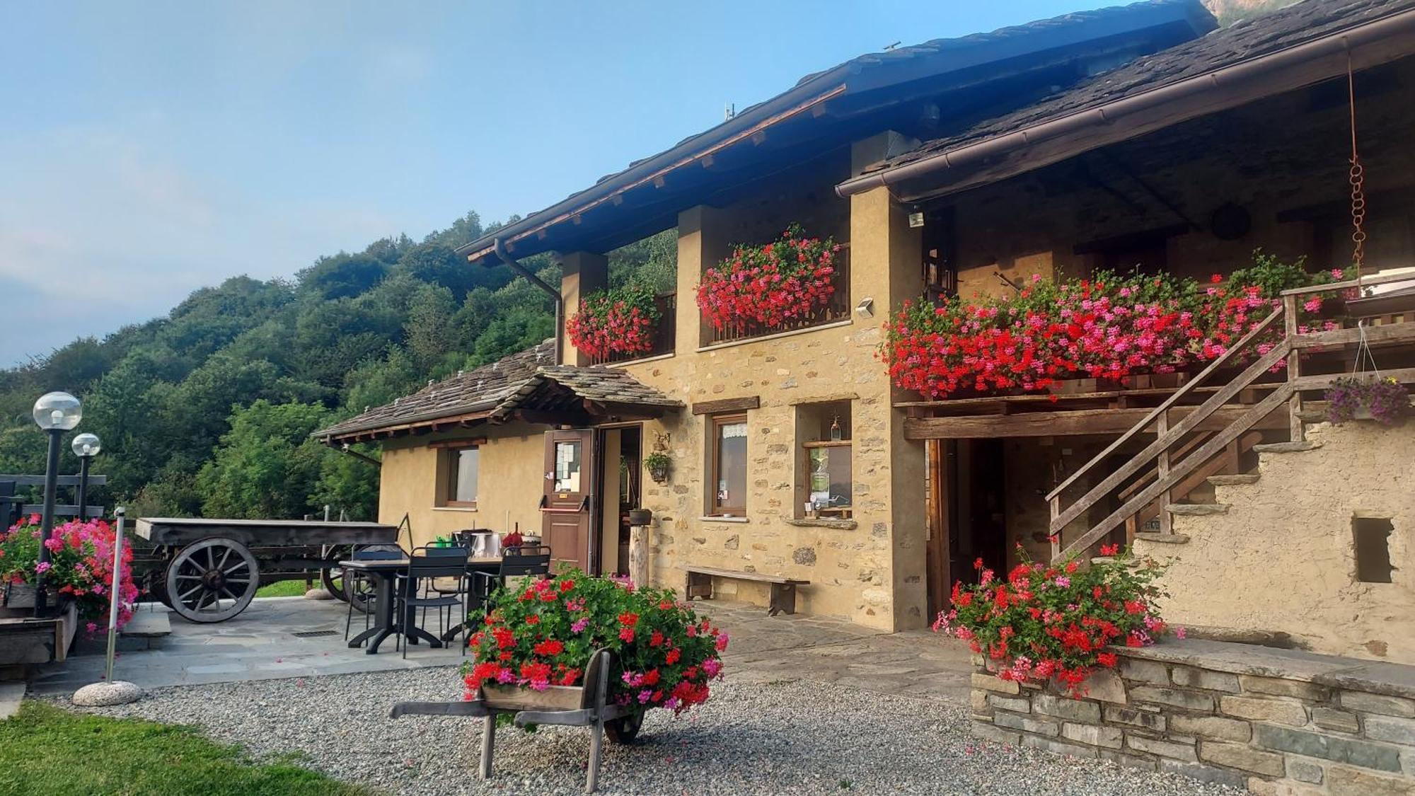 Ca Praudin Hotel Vico Canavese Cameră foto